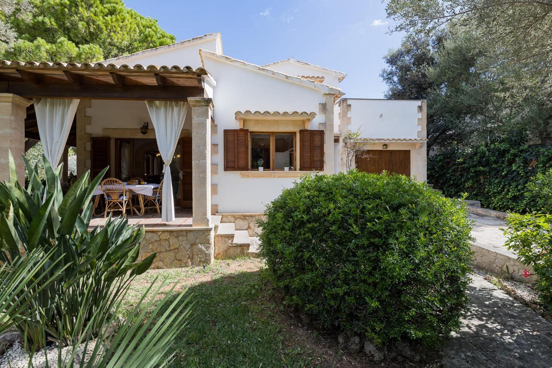 Ferienhaus Gomila, Beautiful And Quiet Traditional Mallorquin House Cielo de Bonaire